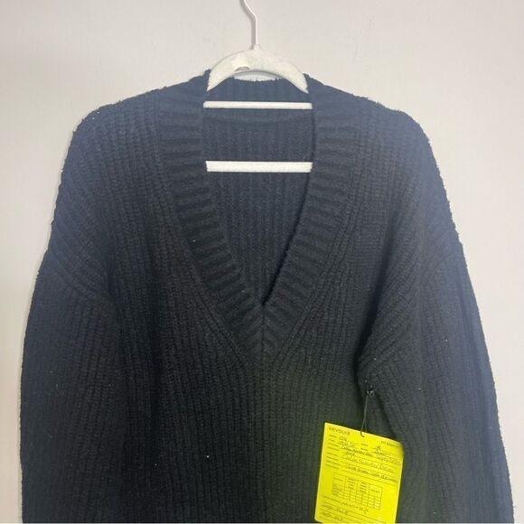 Revolve LPA Cadae V neck Chunky black  Sweater Dress Sample  Small oversized - Picture 6 of 12